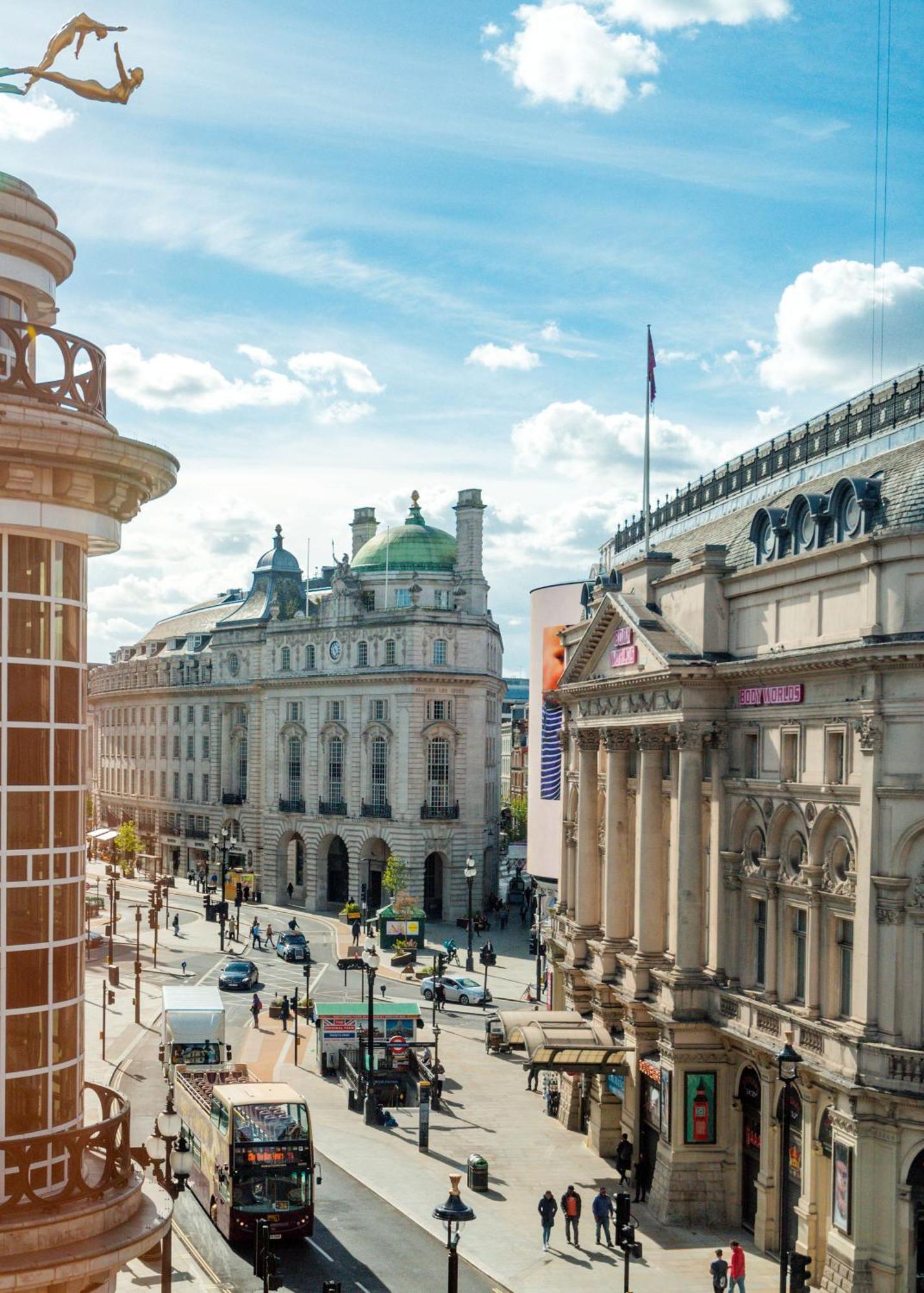 Welcome London Piccadilly Circus Buitenkant foto
